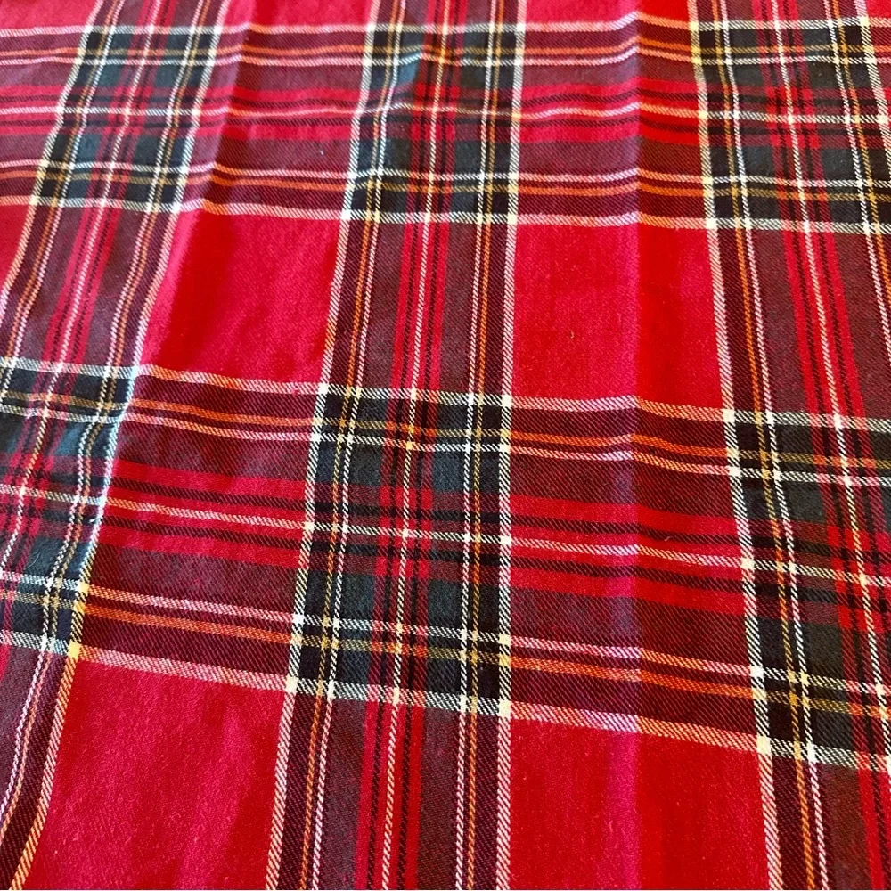 Williams Sonoma Red Stewart Tartan Plaid Table Runner